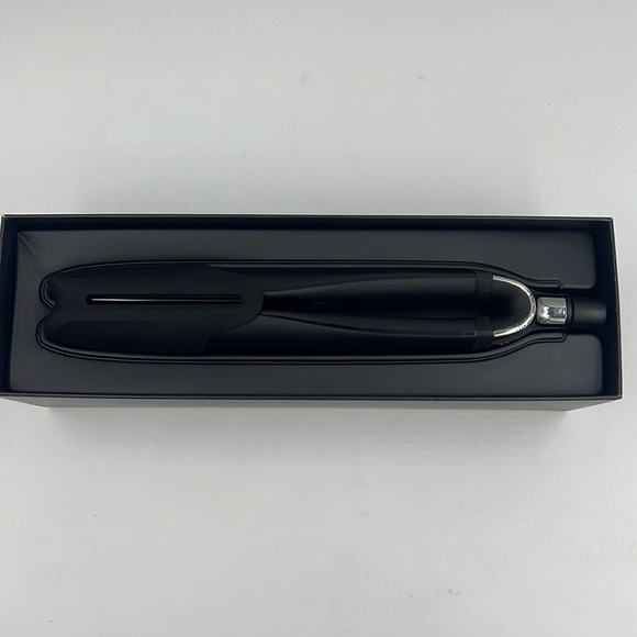 ghd Platinum+ Professional Performance 1" Styler Open.Box,  Gently used look new - Picture 3 of 4